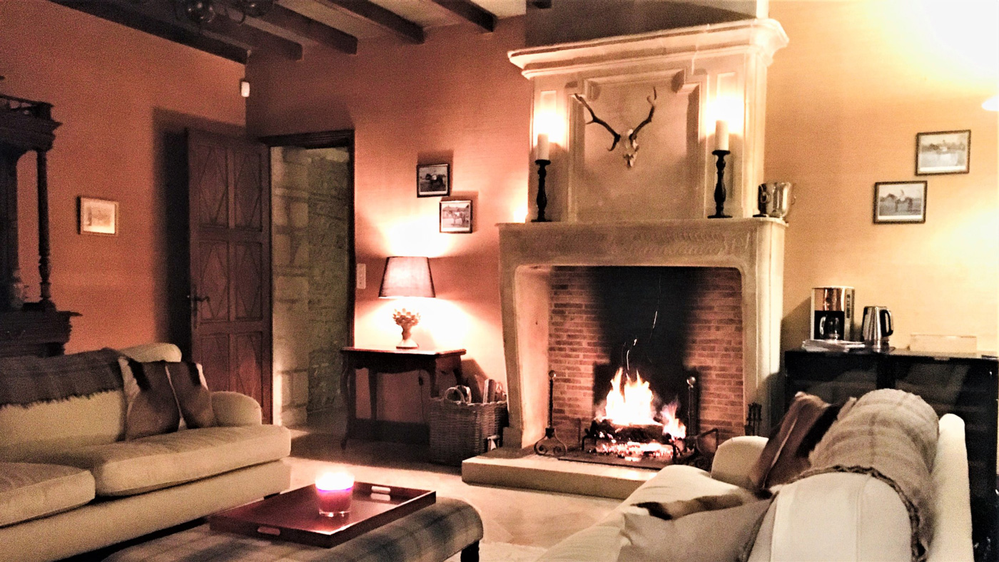 Guest salon at Le Manoir du Bois Mignon